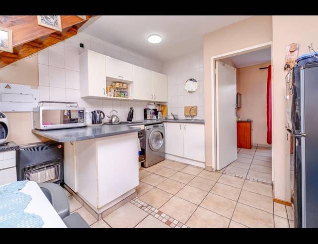 2 BEDROOM TOWNHOUSE FOR SALE IN ALLEN'S NEK